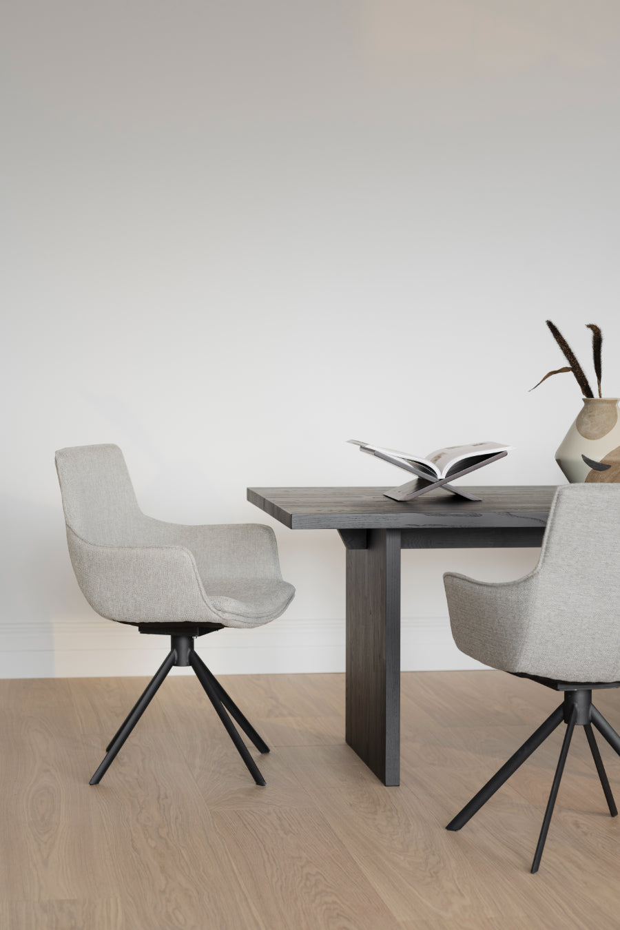 LOWELL Set of 2 Grey Swivel Armchairs