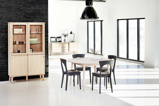 CASØ 120 Glass Cabinet 115CM