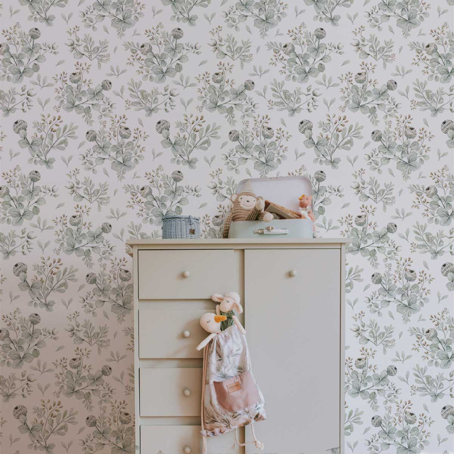 Imagine de fundal LITTLE Clovers / Return to Innocence