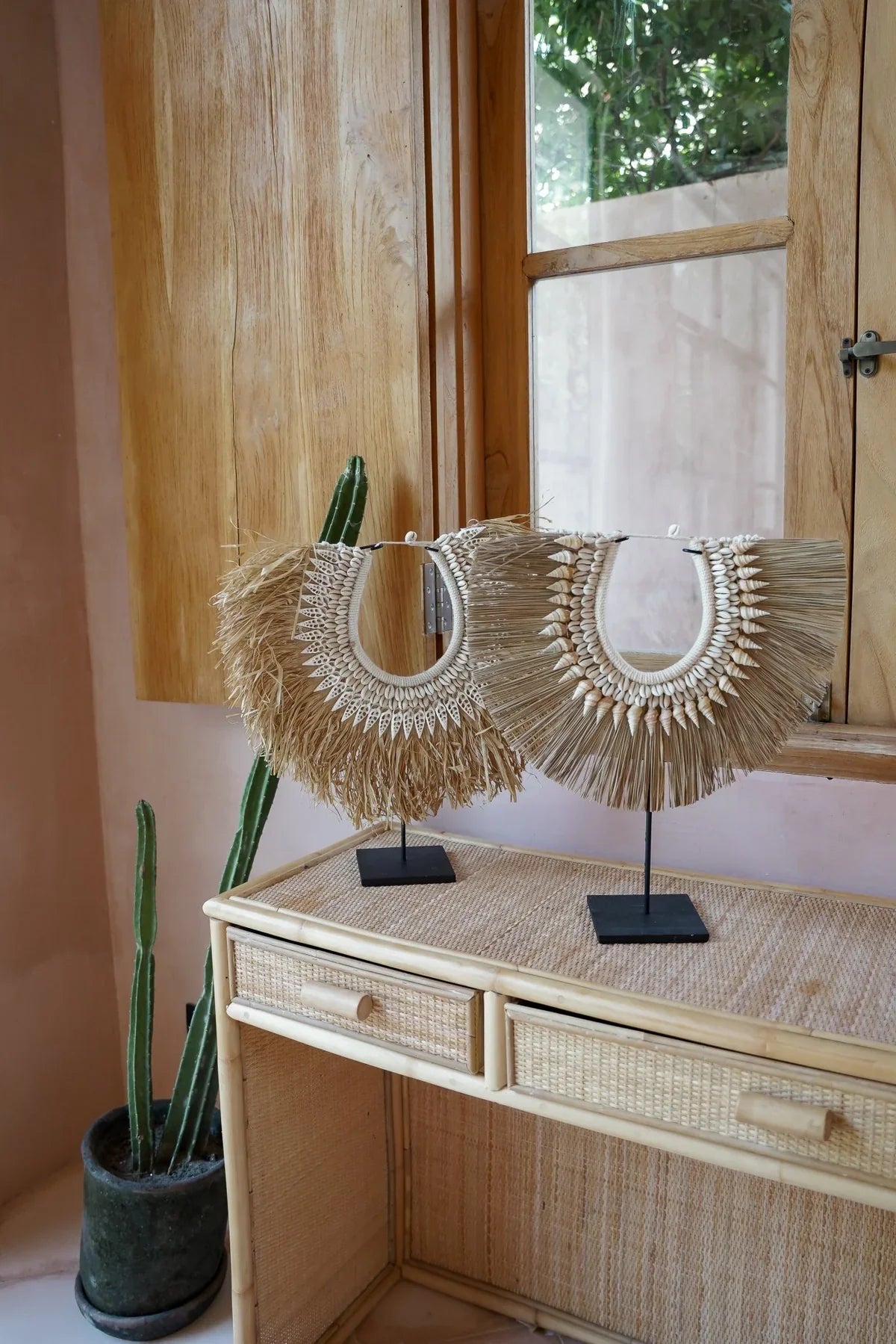 Messy Raffia Shell Stand