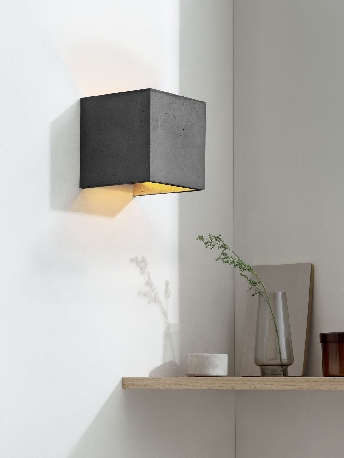 [B3] [B9] Cubic Wall Light