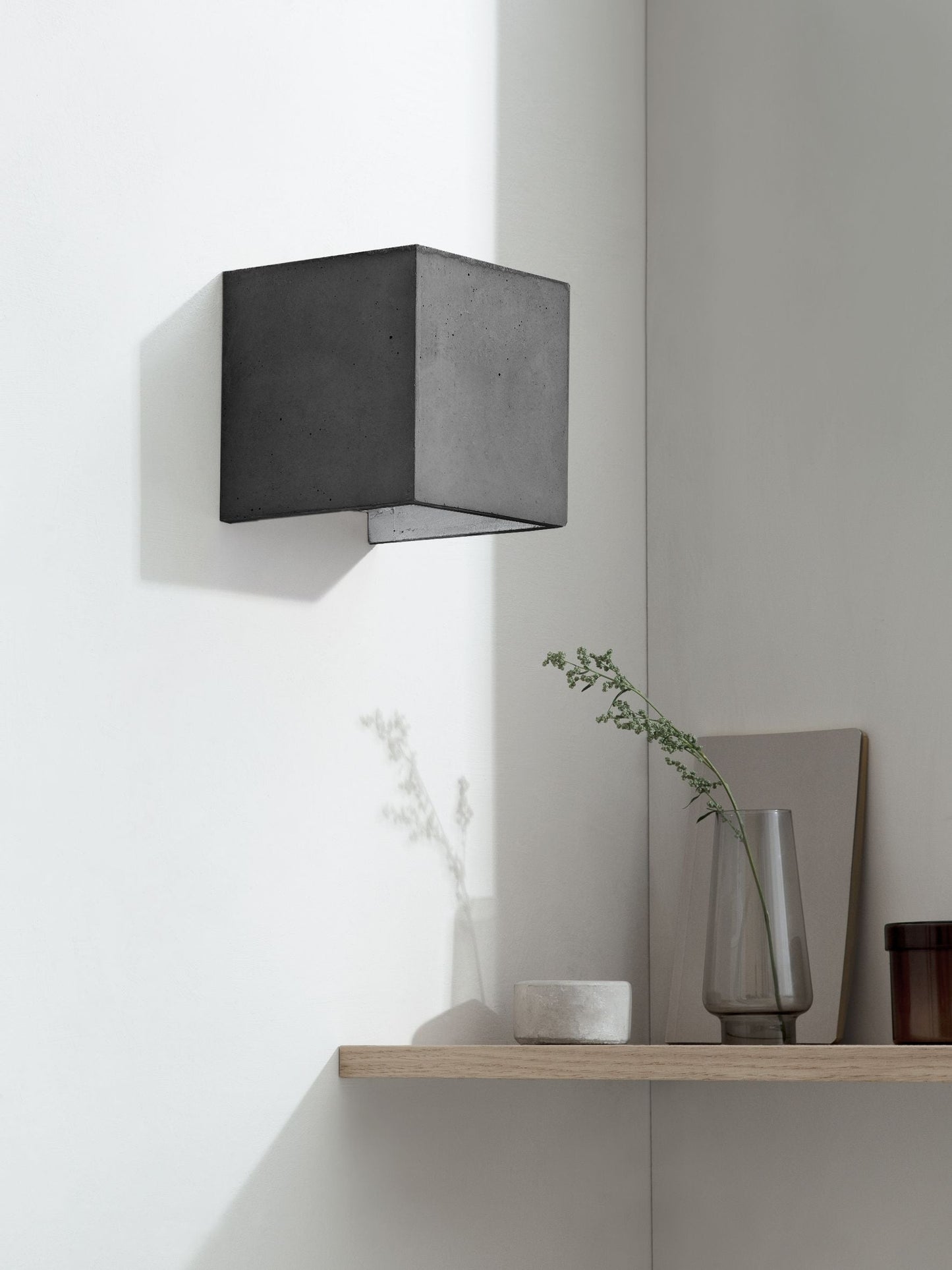 [B3] [B9] Cubic Wall Light