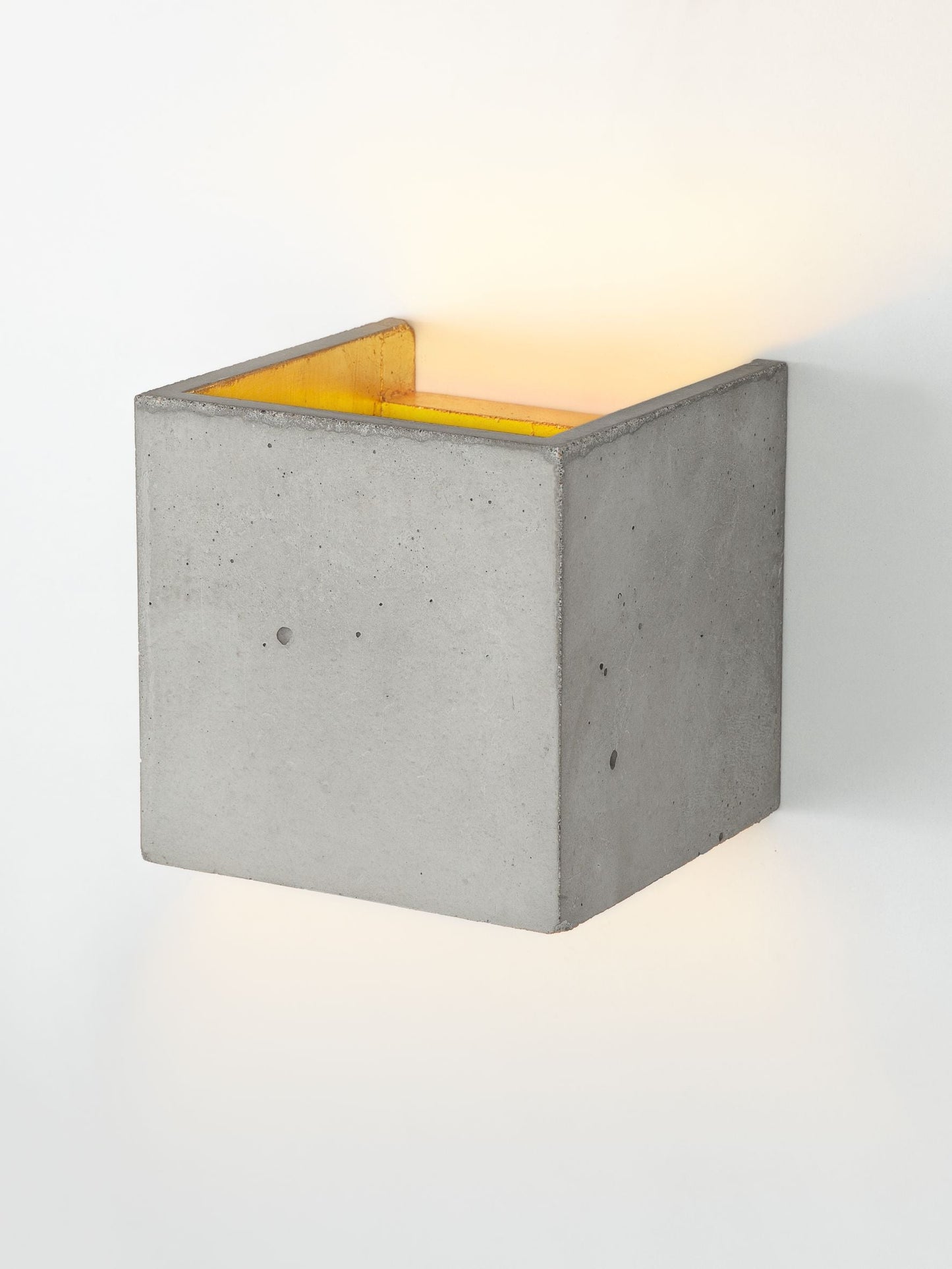 [B3] [B9] Cubic Wall Light