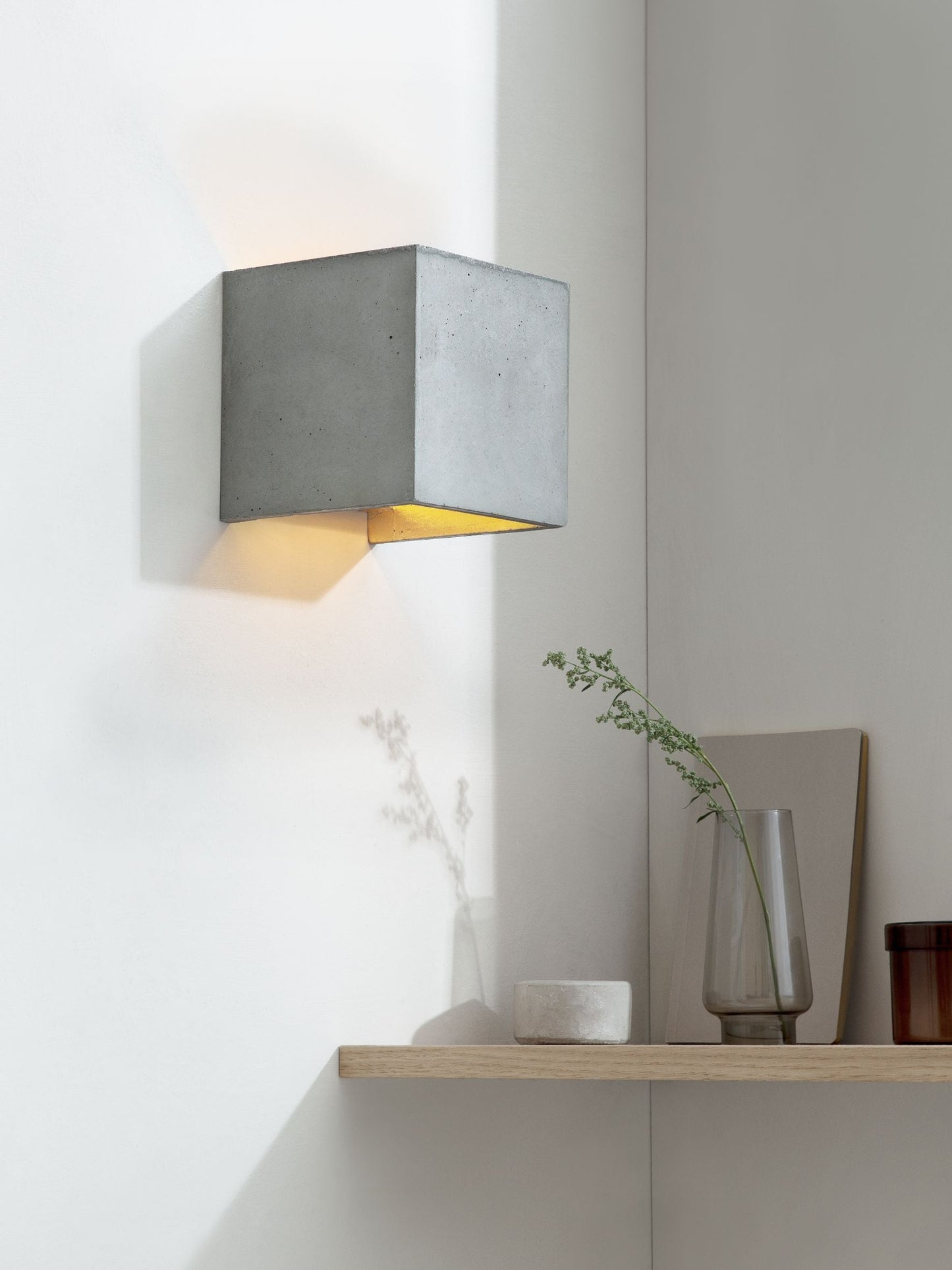 [B3] [B9] Cubic Wall Light