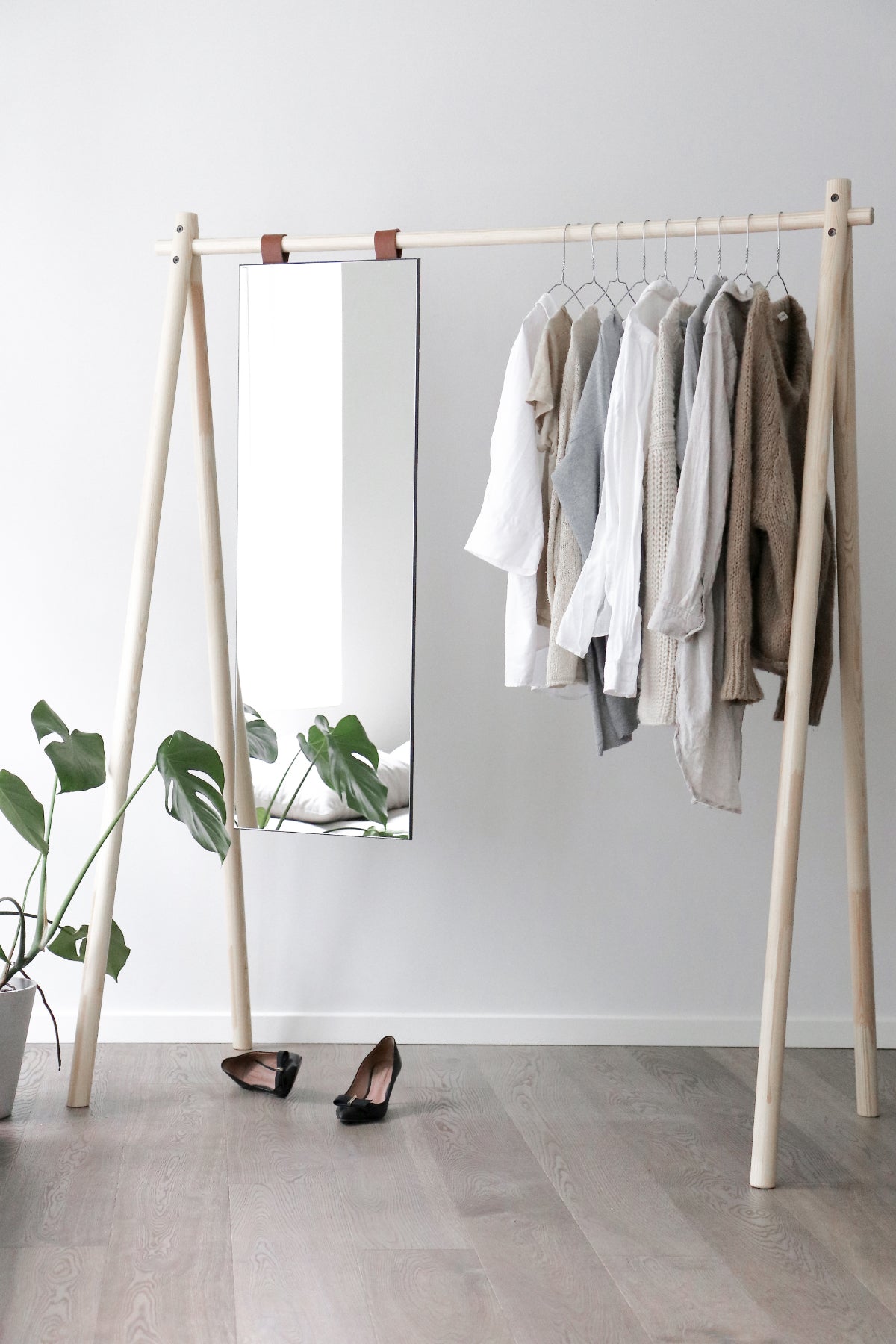 HONGI Clothes Hanger