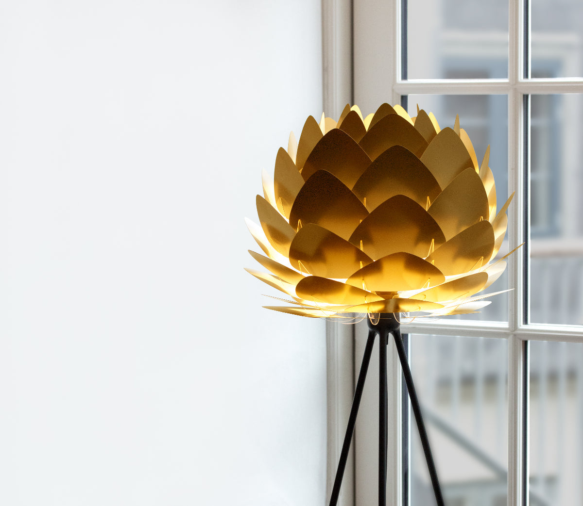 ALUVIA Saffron Yellow Table Lamp